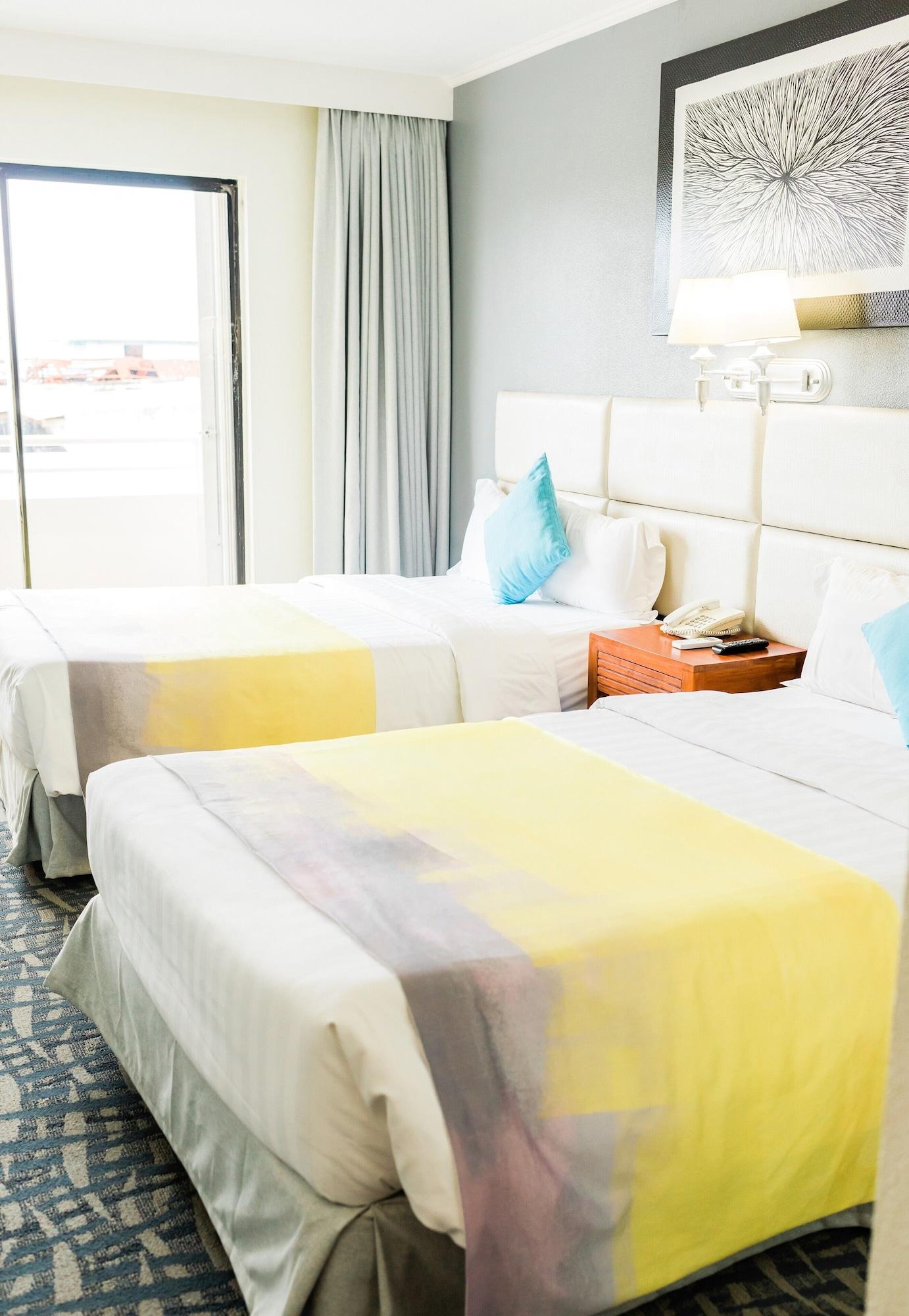 Century Hotel Garapan Luaran gambar